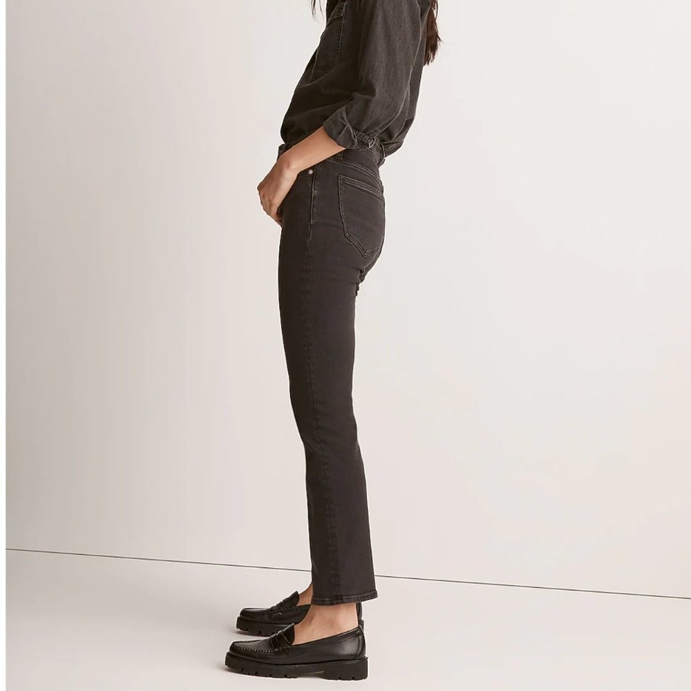 NWOT Madewell Kick Out Crop Jeans in Starkey Black